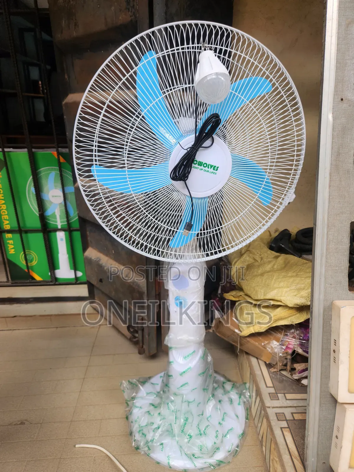 16 Inches Solar Rechargeable Fan