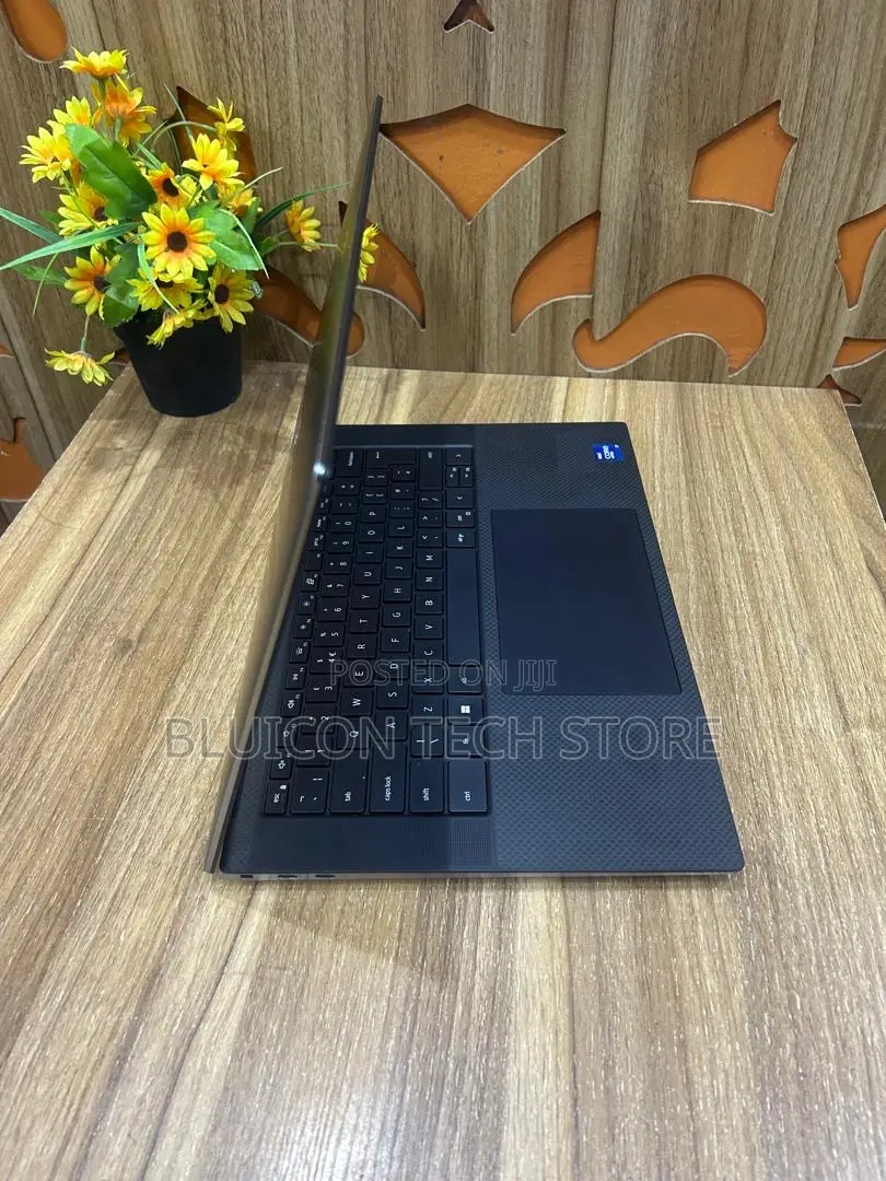 Laptop Dell Precision 5560 16GB Intel Core i7 SSD 512GB