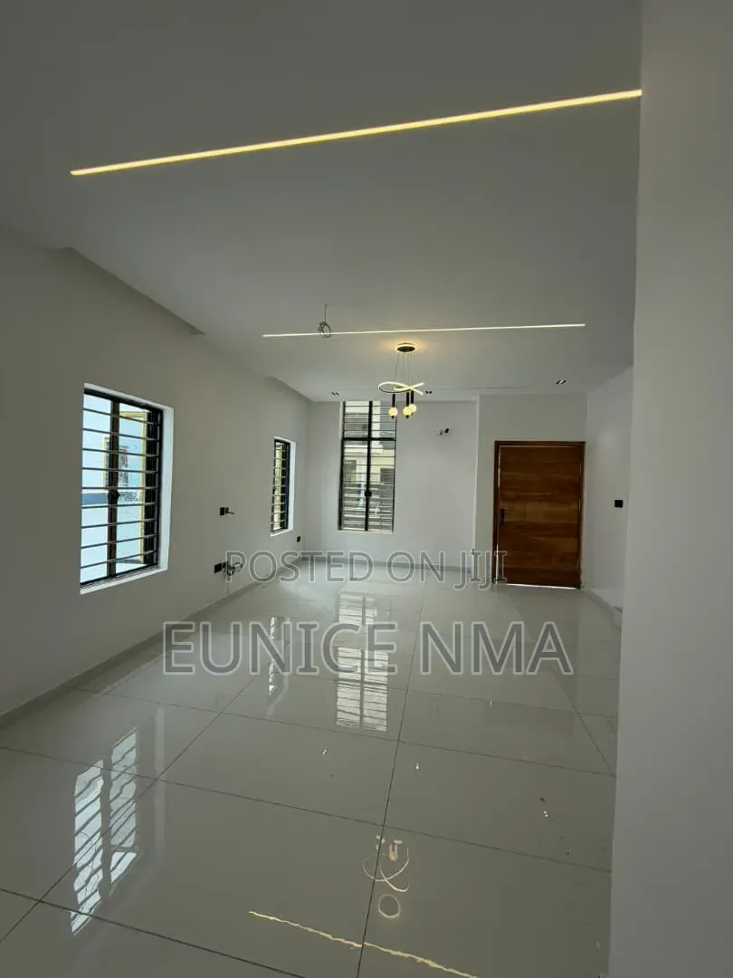4bdrm Duplex in Alasia, Ajah for sale