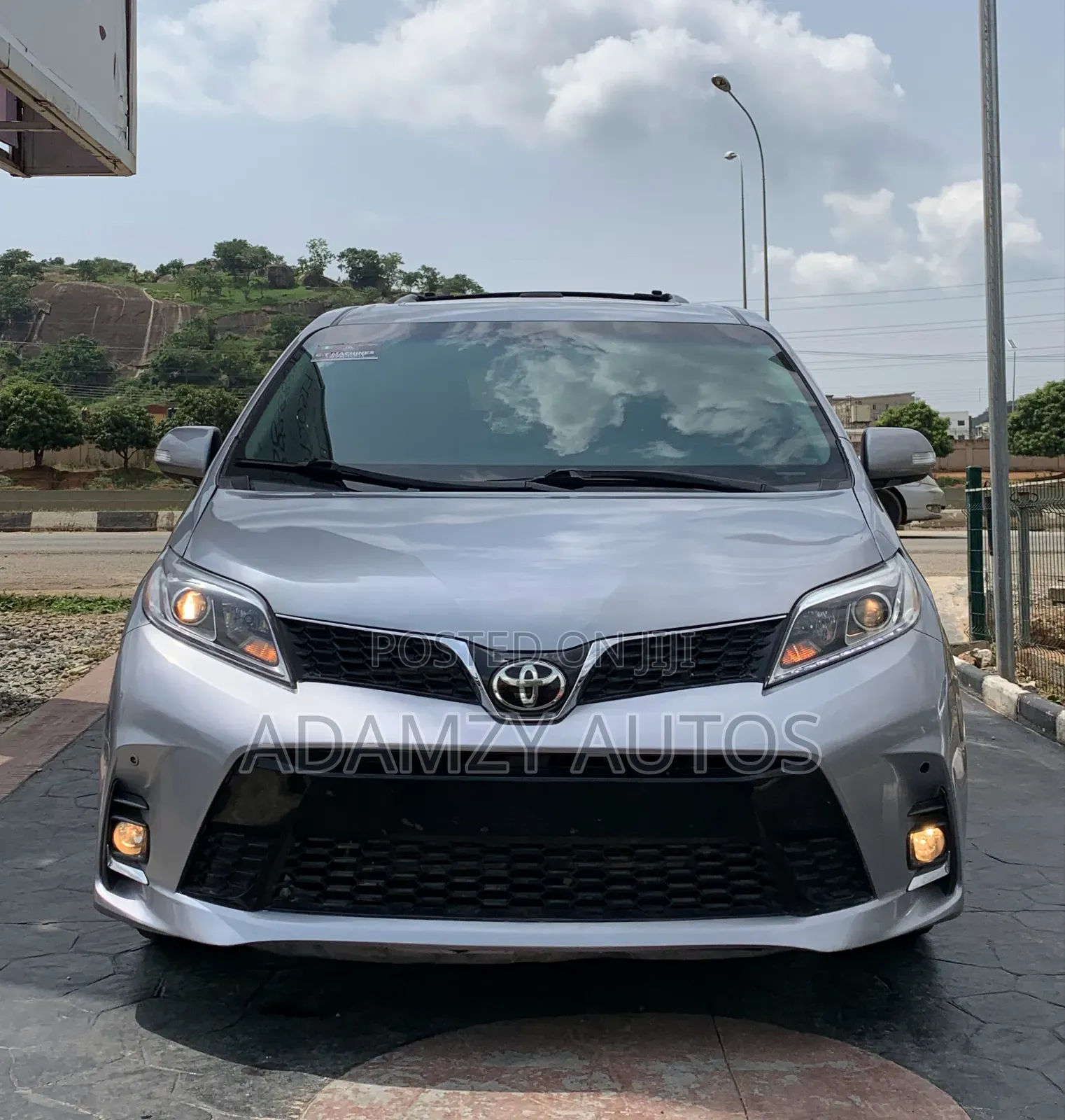Toyota Sienna 2017 Silver