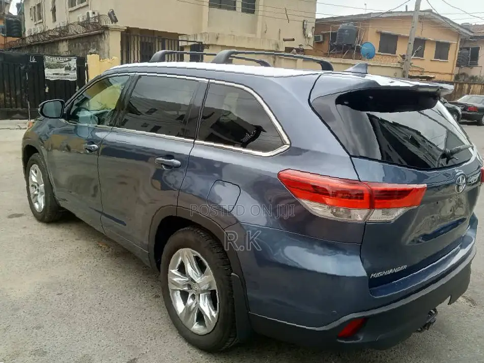 Toyota Highlander 2015 Blue