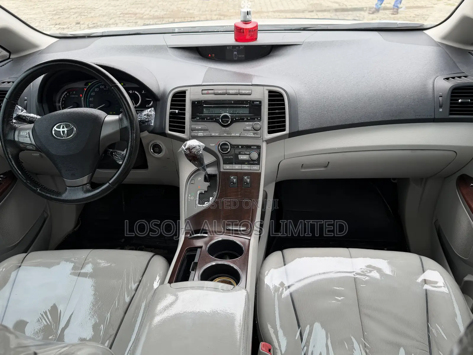 Toyota Venza Limited 2010 White