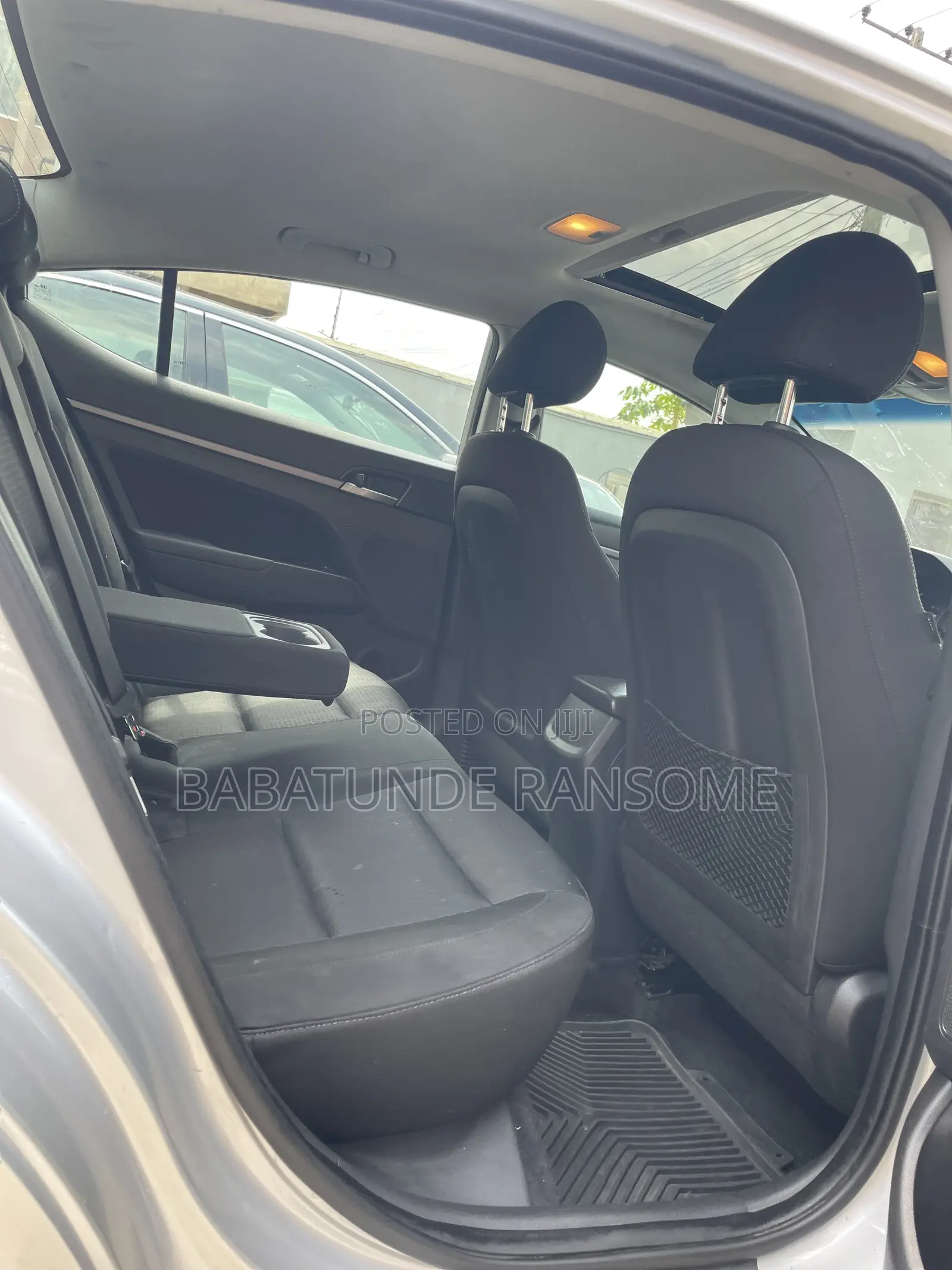 Hyundai Elantra 2018 Silver