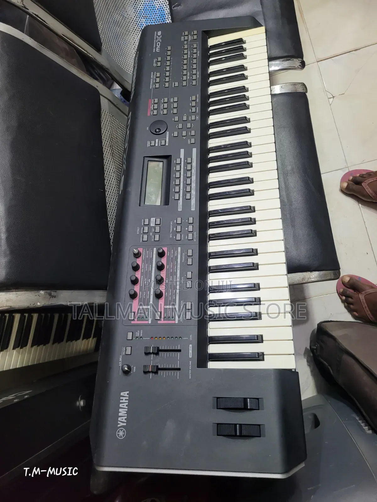Yamaha Mox6 Synth