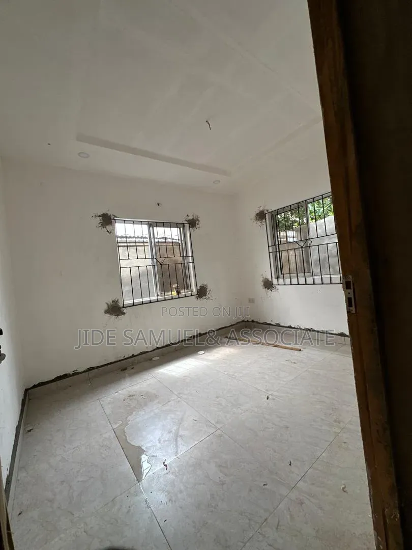 Mini Flat in Ayobo for rent