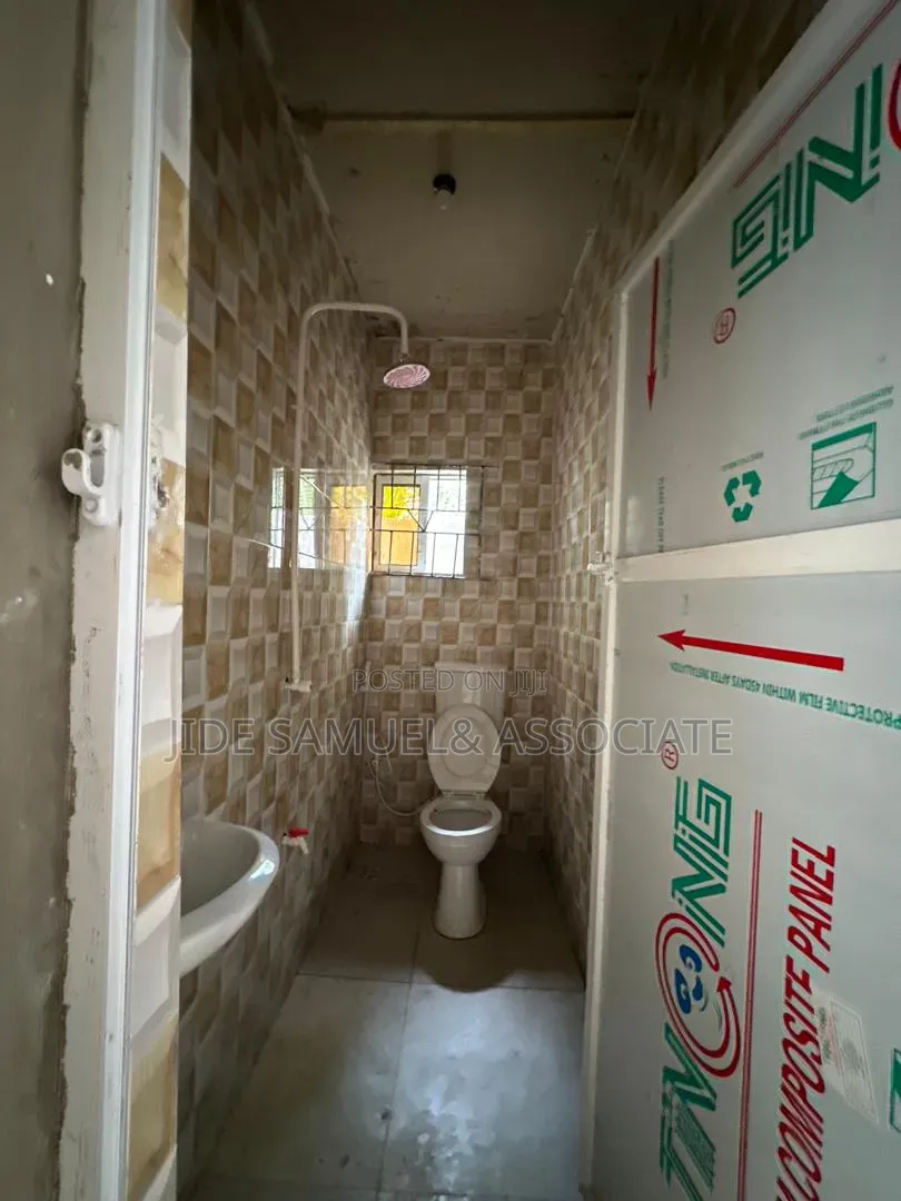 Mini Flat in Ayobo for rent