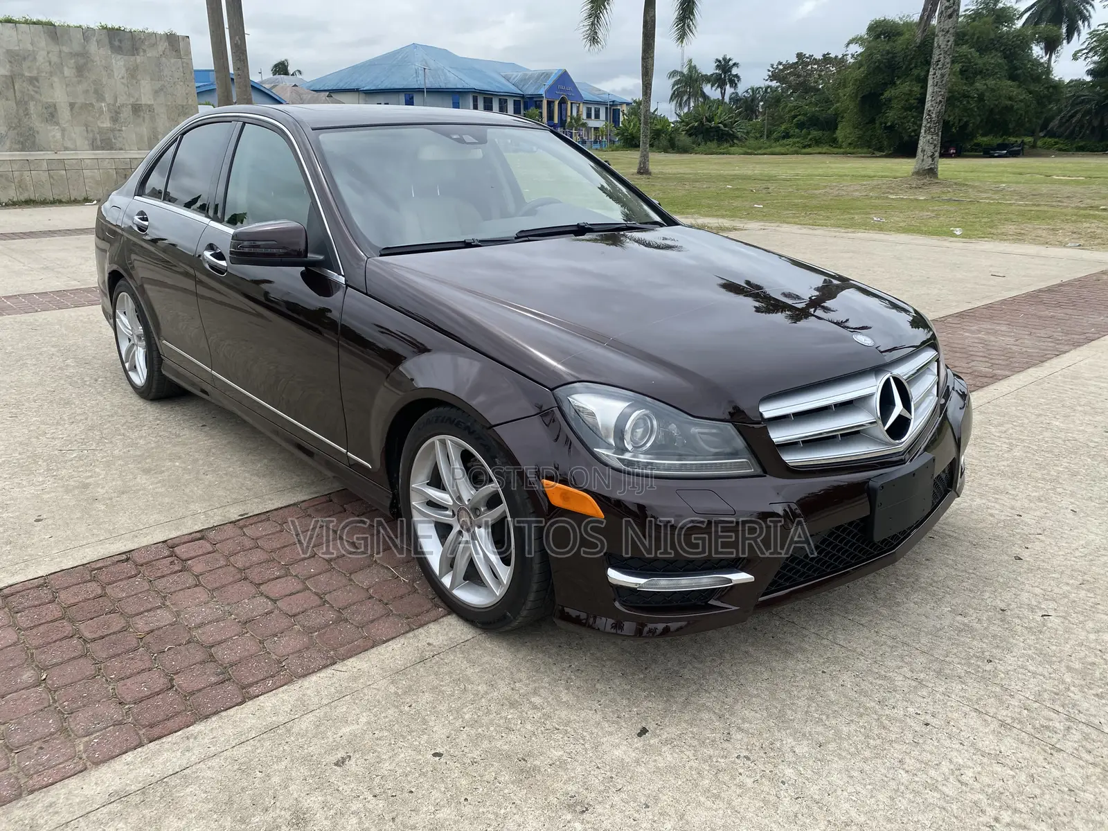 Mercedes-Benz C300 Sport 4Matic Sedan AWD (3.0L 6cyl 7A) 2012 Maroon