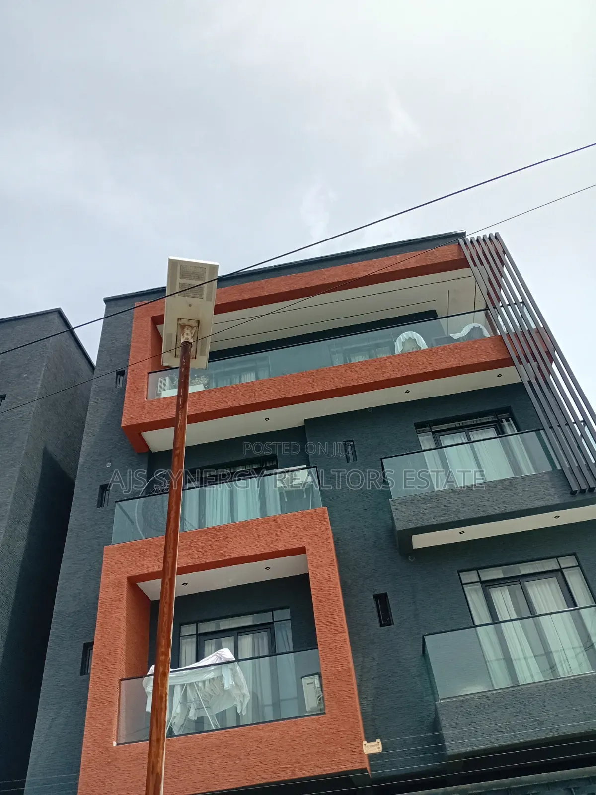 Furnished 2bdrm Apartment in Ilasan Rresidences, Ikate for sale