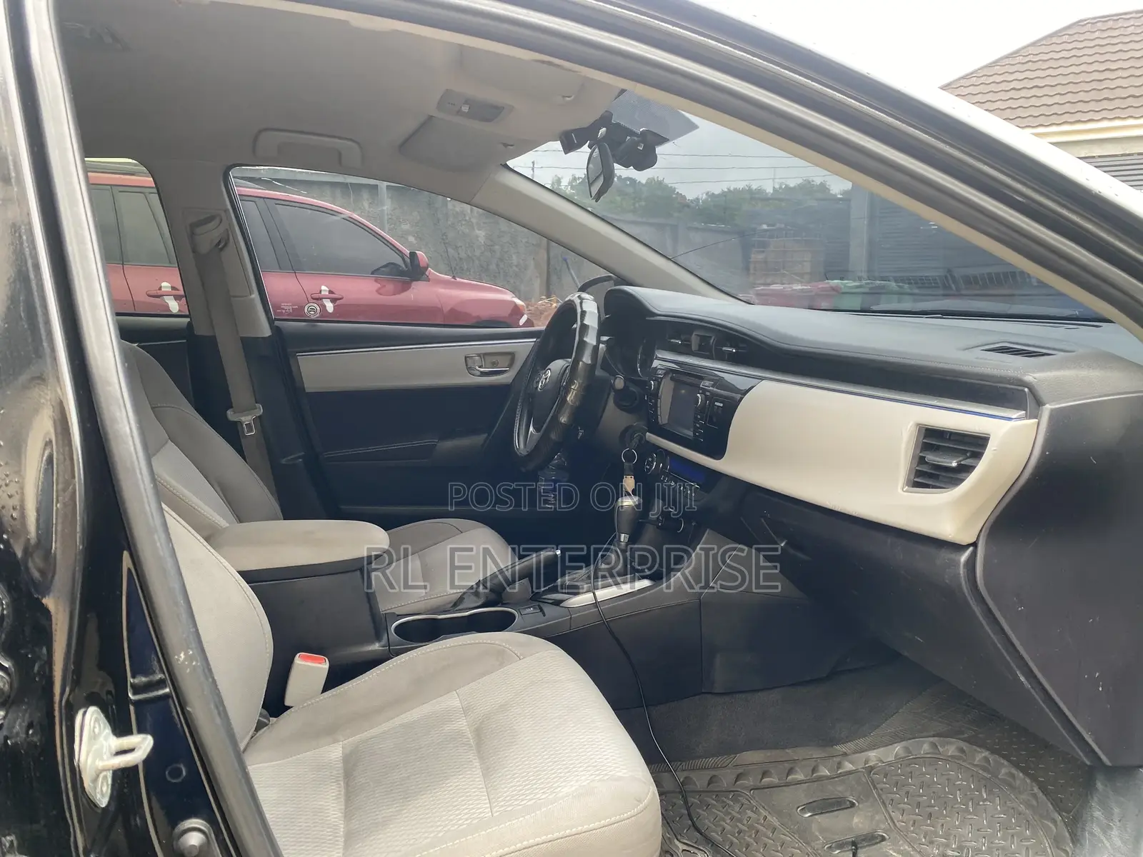 Toyota Corolla LE Premium 4dr Sedan (1.8L 4cyl CVT) 2016 Black