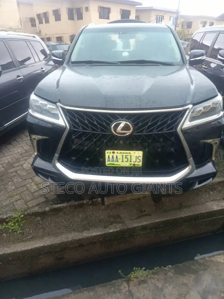 Lexus IS 2020 Black