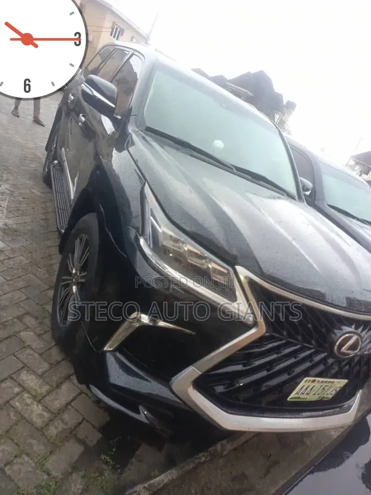 Lexus IS 2020 Black