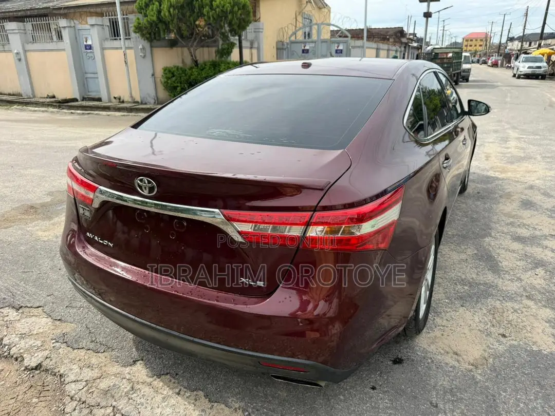 Toyota Avalon XLE 4dr Sedan (3.5L 6cyl 6A) 2015 Maroon