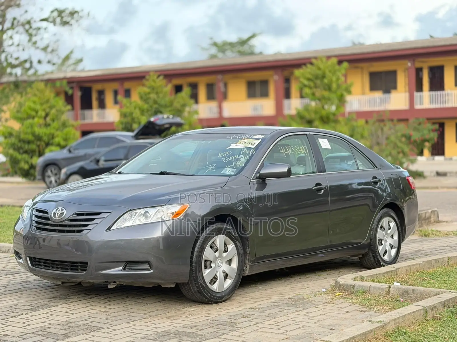 Toyota Camry LE 4dr Sedan (2.4L 4cyl 5A) 2009 Gray