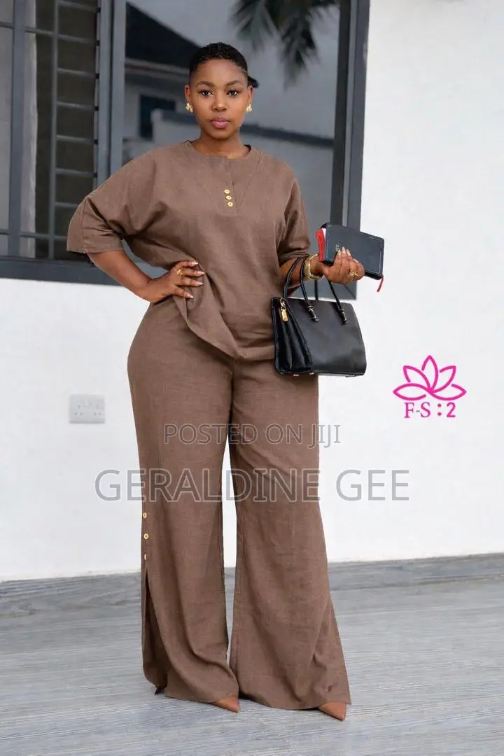 Queens That Like Unique, Authentic Attractive Dress Am at Ur Service