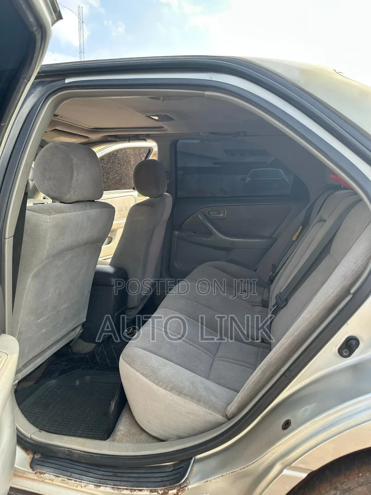 Toyota Camry LE 4dr Sedan (2.2L 4cyl 4A) 2001 Silver
