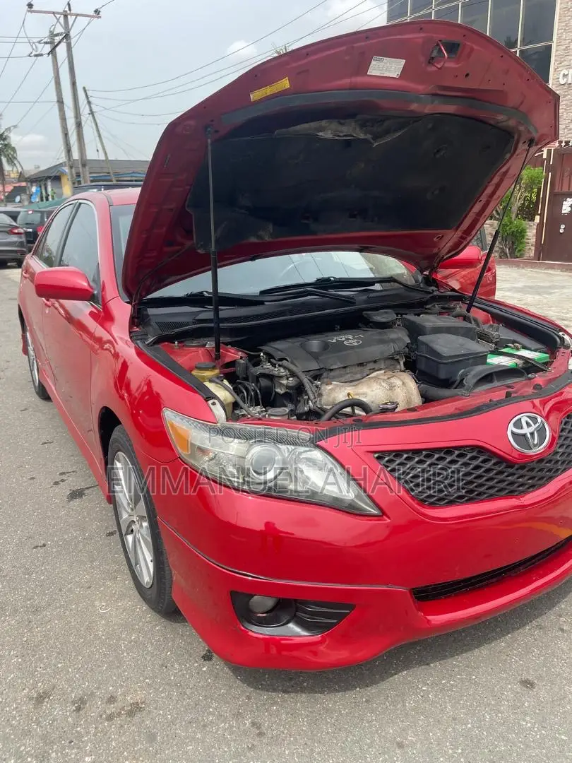 Toyota Camry 2010 Red