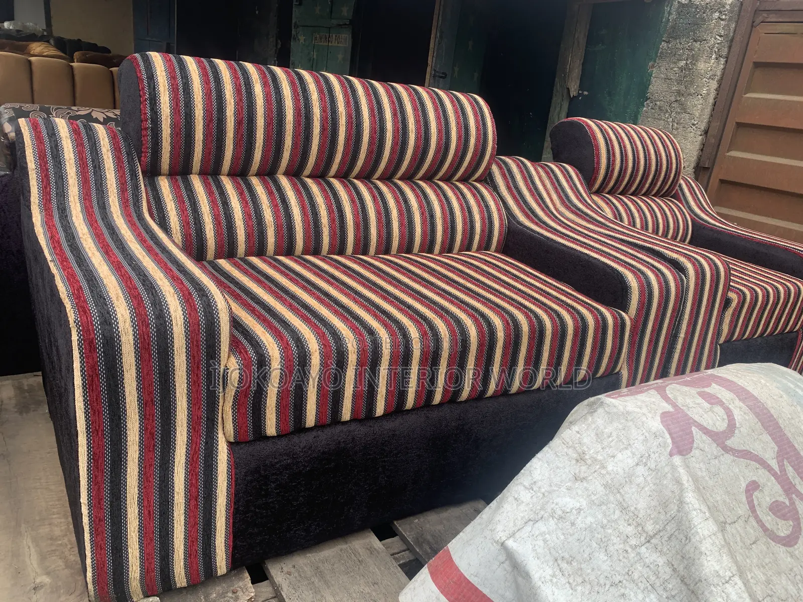 Strawberry Striped Vintage Classic Sofa