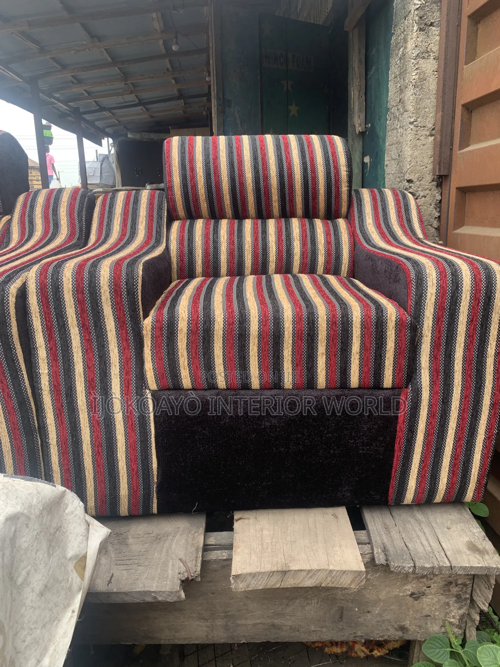 Strawberry Striped Vintage Classic Sofa