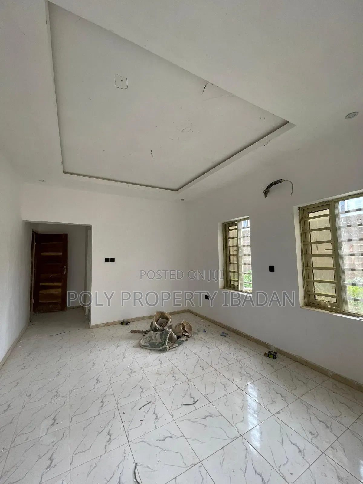 4bdrm Apartment in Kolapo Ishola Gra, Akobo for rent