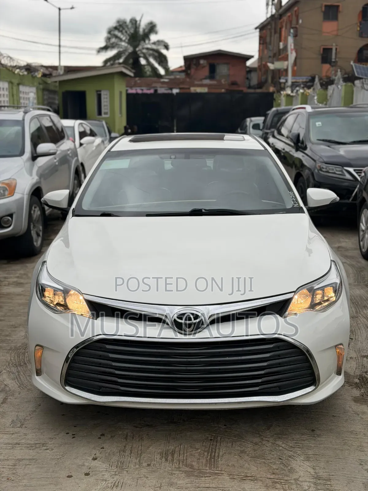Toyota Avalon XLE Premium 4dr Sedan (3.5L 6cyl 6A) 2014 White