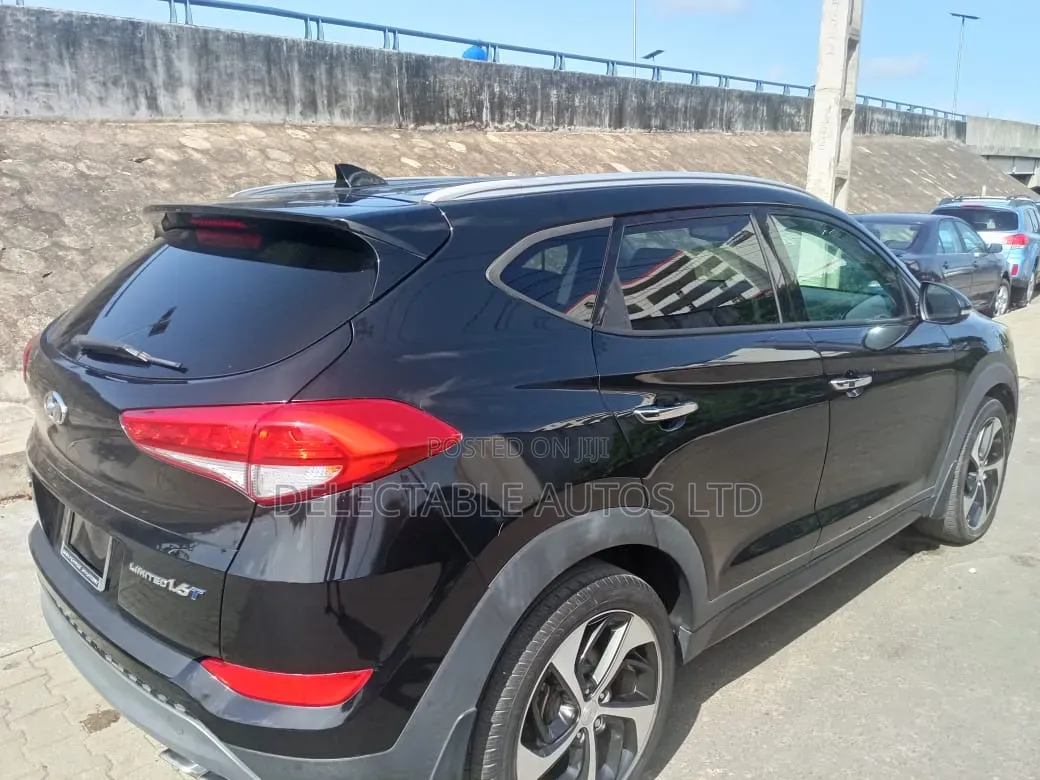 Hyundai Tucson Limited AWD 2016 Black