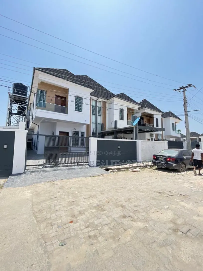 4bdrm Duplex in Ikota for rent