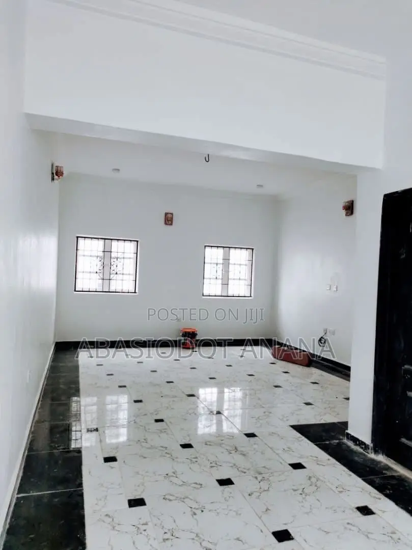 2bdrm Duplex in Shelter Afrique, Uyo for rent