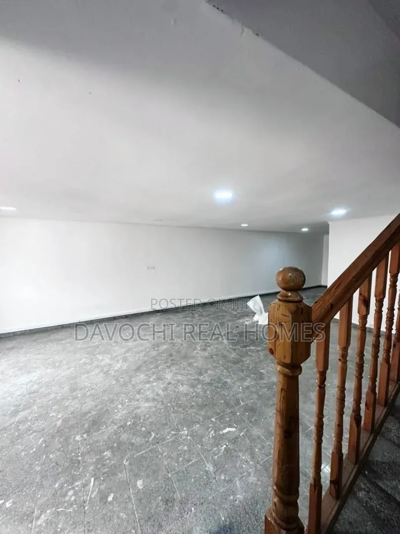 4bdrm Duplex in Lekki Phase 1 for sale