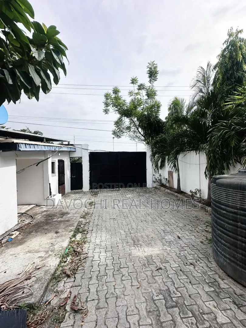 4bdrm Duplex in Lekki Phase 1 for sale