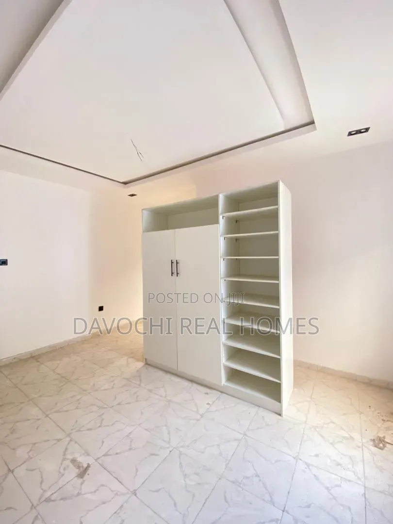 4bdrm Duplex in Sangotedo for sale
