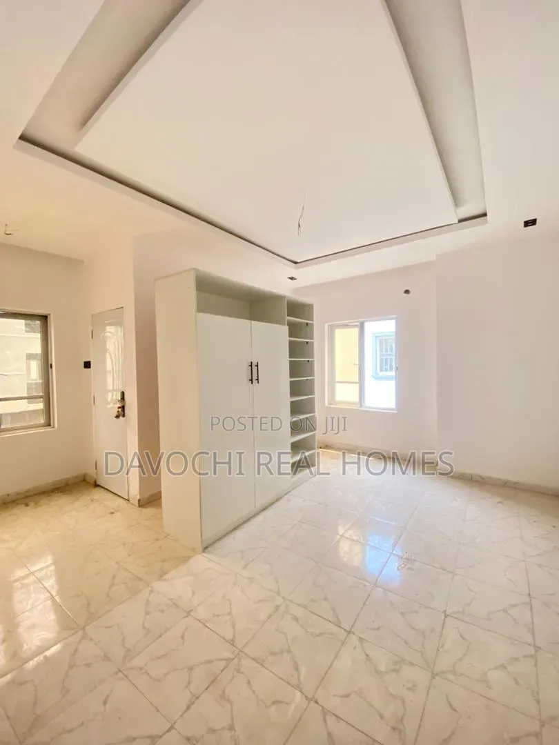 4bdrm Duplex in Sangotedo for sale