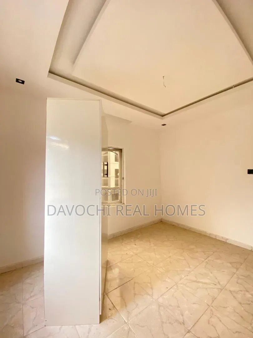 4bdrm Duplex in Sangotedo for sale