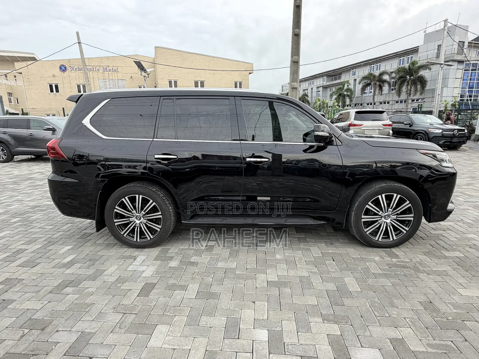 Lexus LX 570 AWD 2018 Black