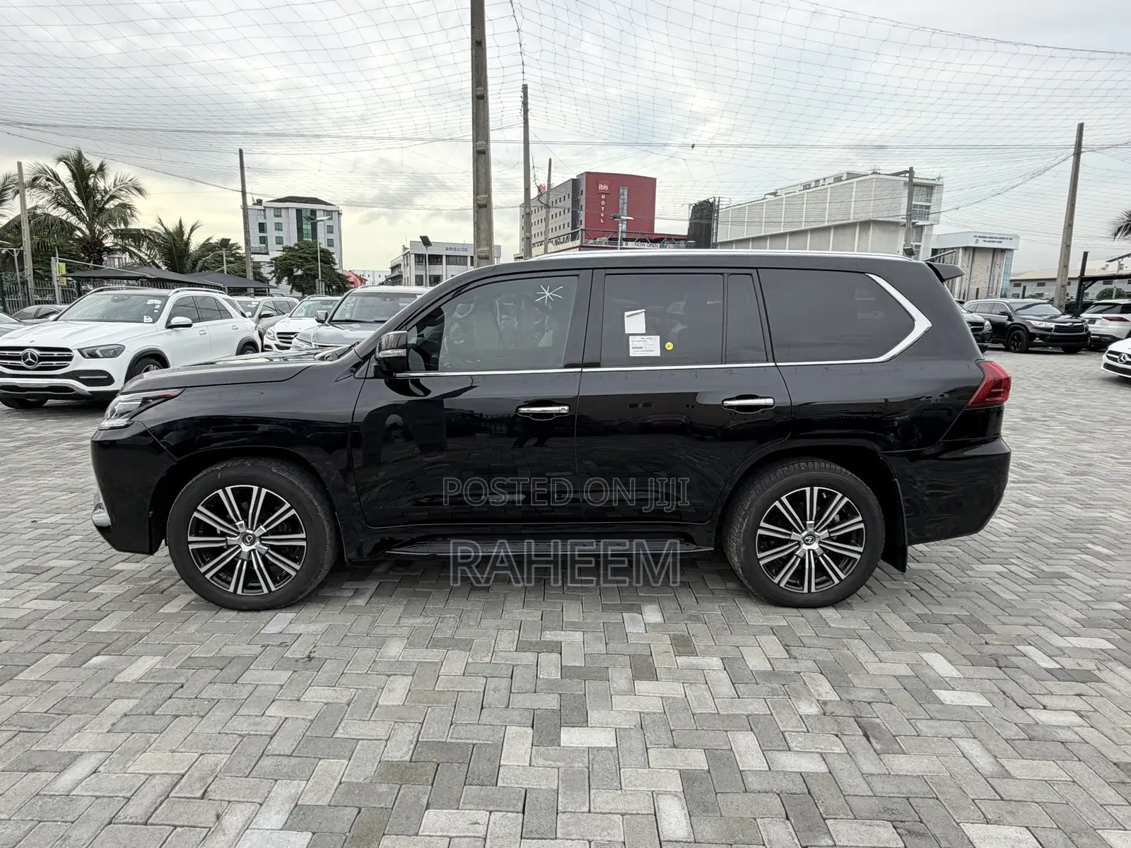 Lexus LX 570 AWD 2018 Black