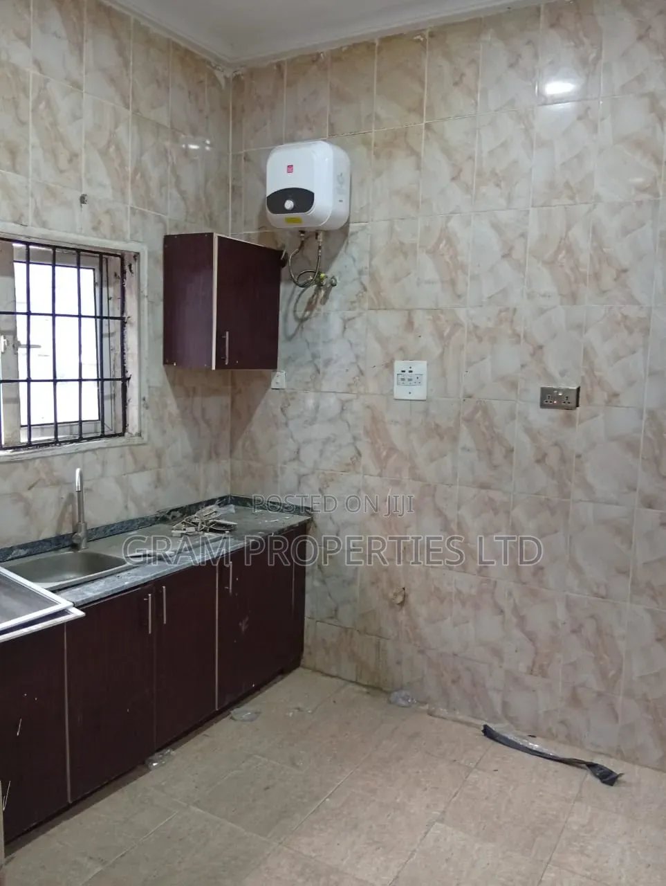 2bdrm Block of Flats in Fo1, Kubwa for rent