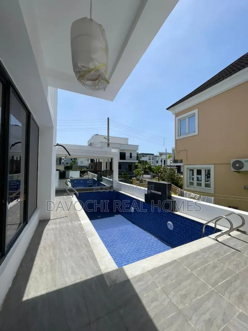 5bdrm Duplex in Ikate for sale
