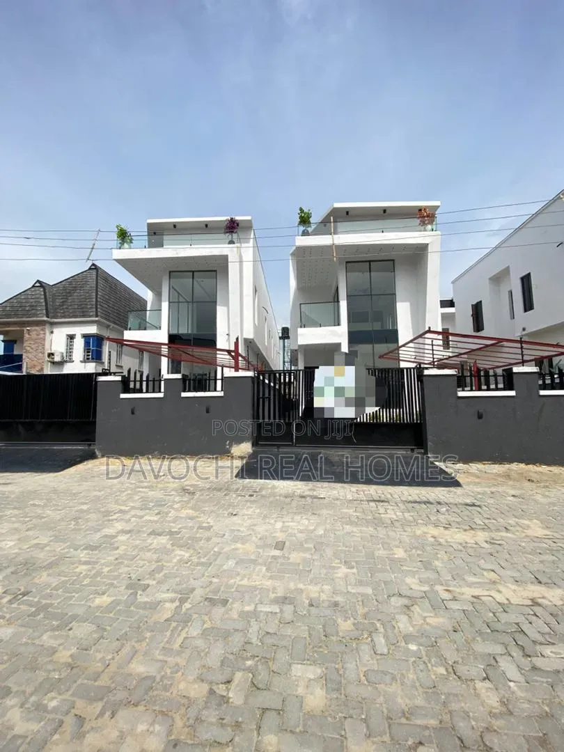 5bdrm Duplex in Sangotedo for sale
