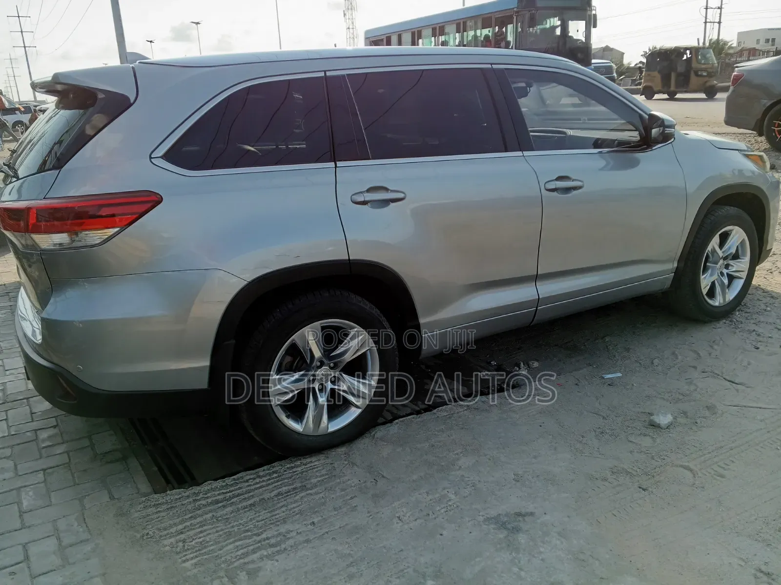 Toyota Highlander Limited Platinum 4x2 V6 (3.5L 6cyl 8A) 2018 Silver