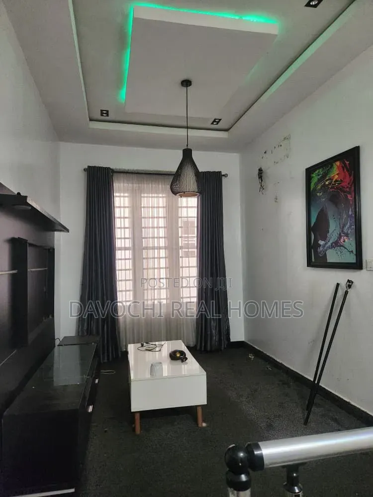 5bdrm Duplex in Lekki Phase 1 for sale