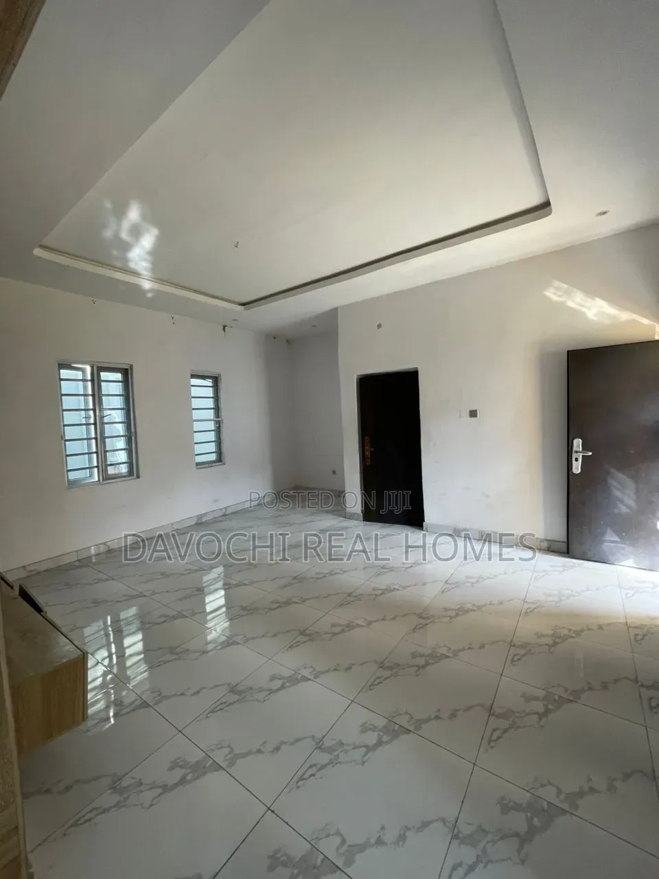 2bdrm Apartment in Lekki Phase 1 for rent