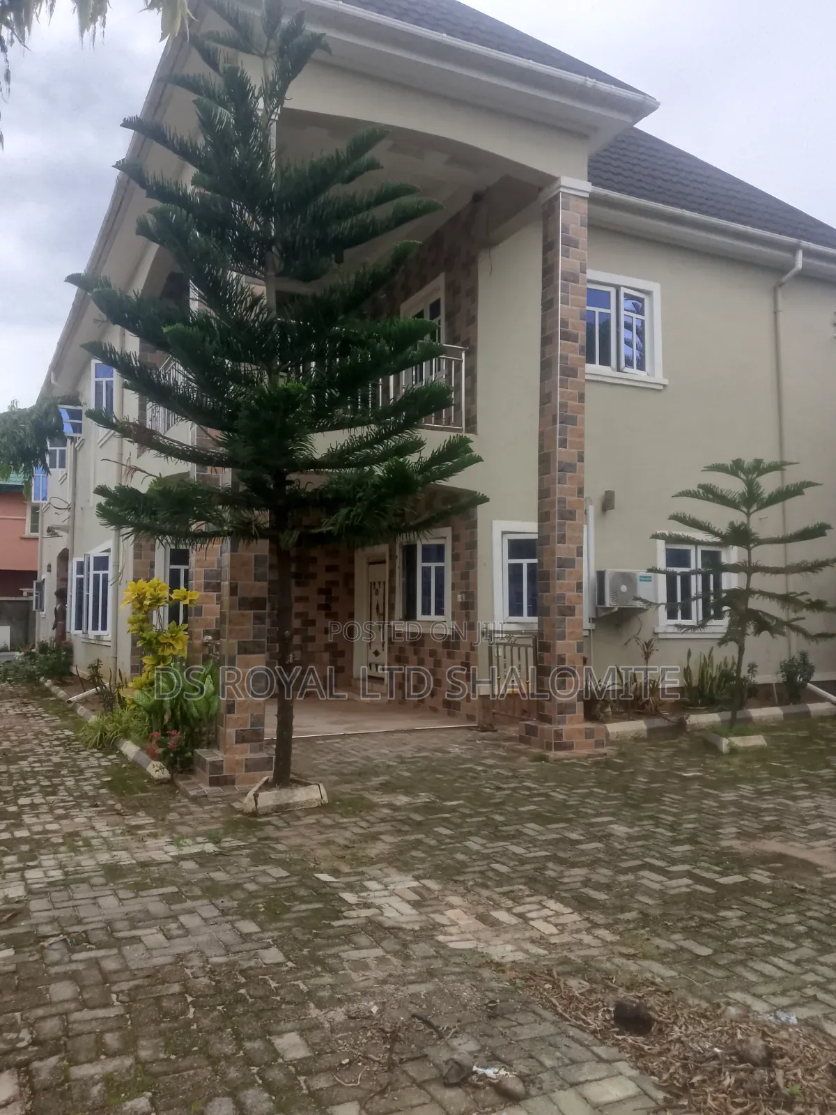8bdrm Duplex in Benin City for rent