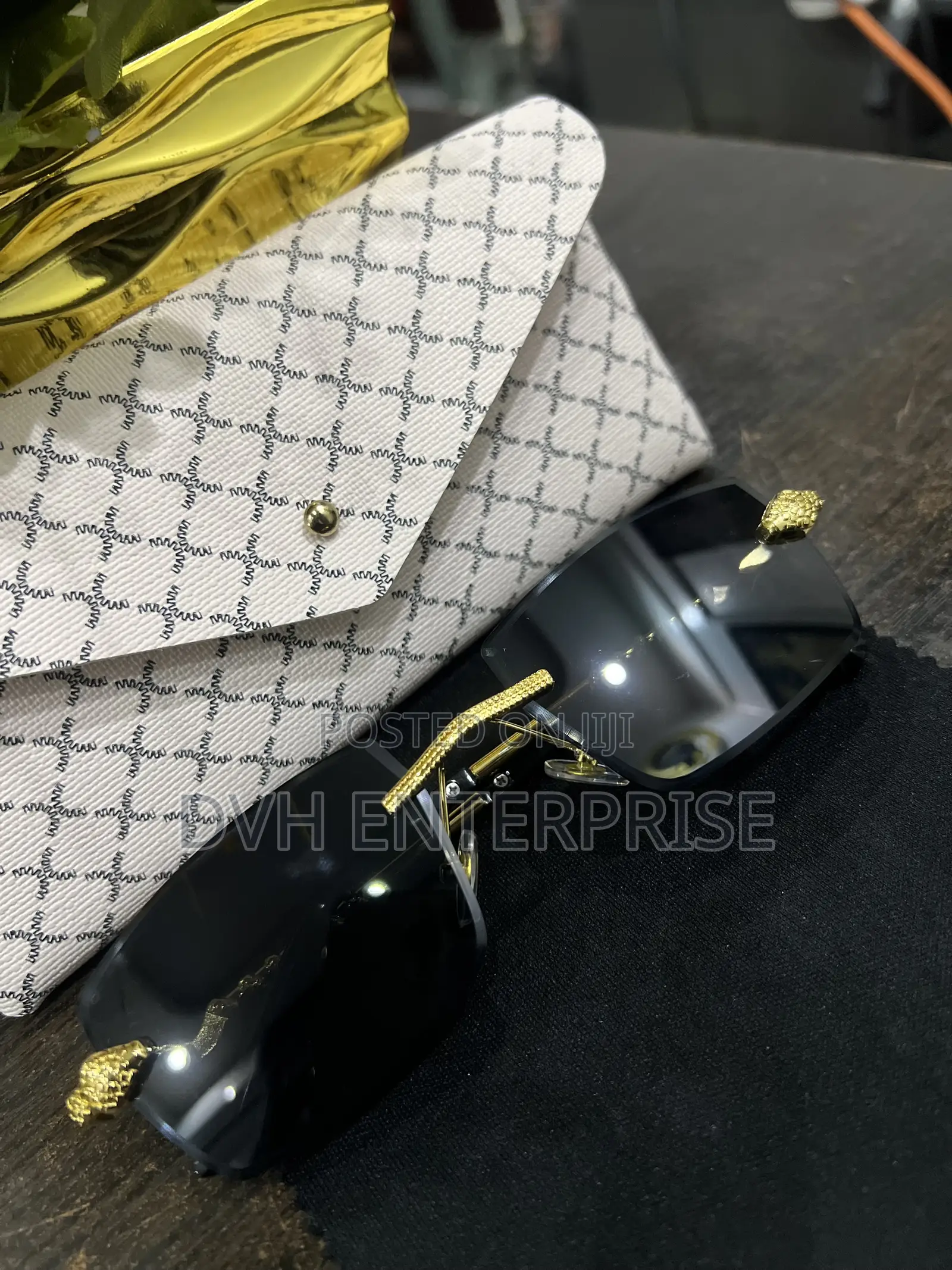 Diamond Cut Tint Sunglass