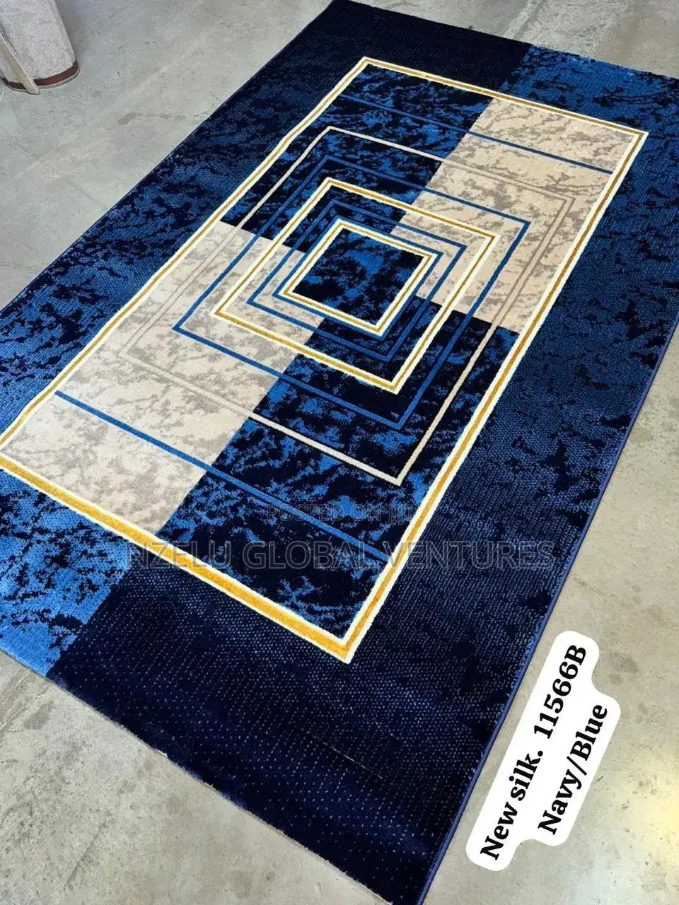 Velvet Centre Rug - Luxury Soft Floor Carpet