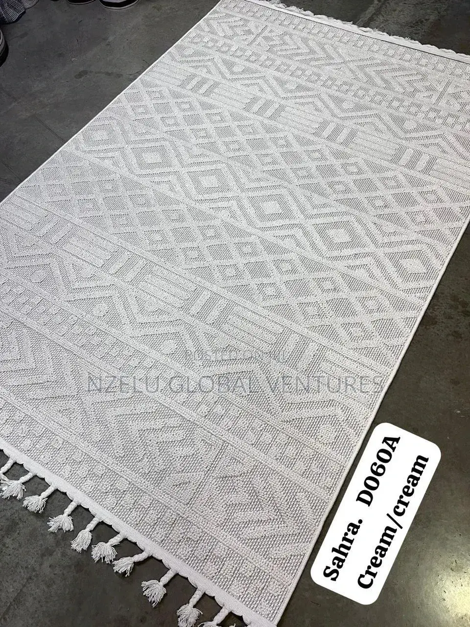 Velvet Centre Rug - Luxury Soft Floor Carpet