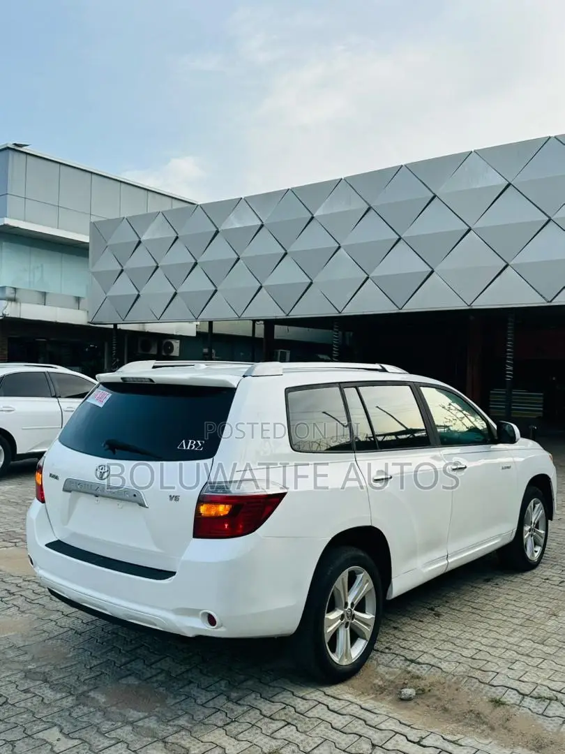 Toyota Highlander Limited 2009 White