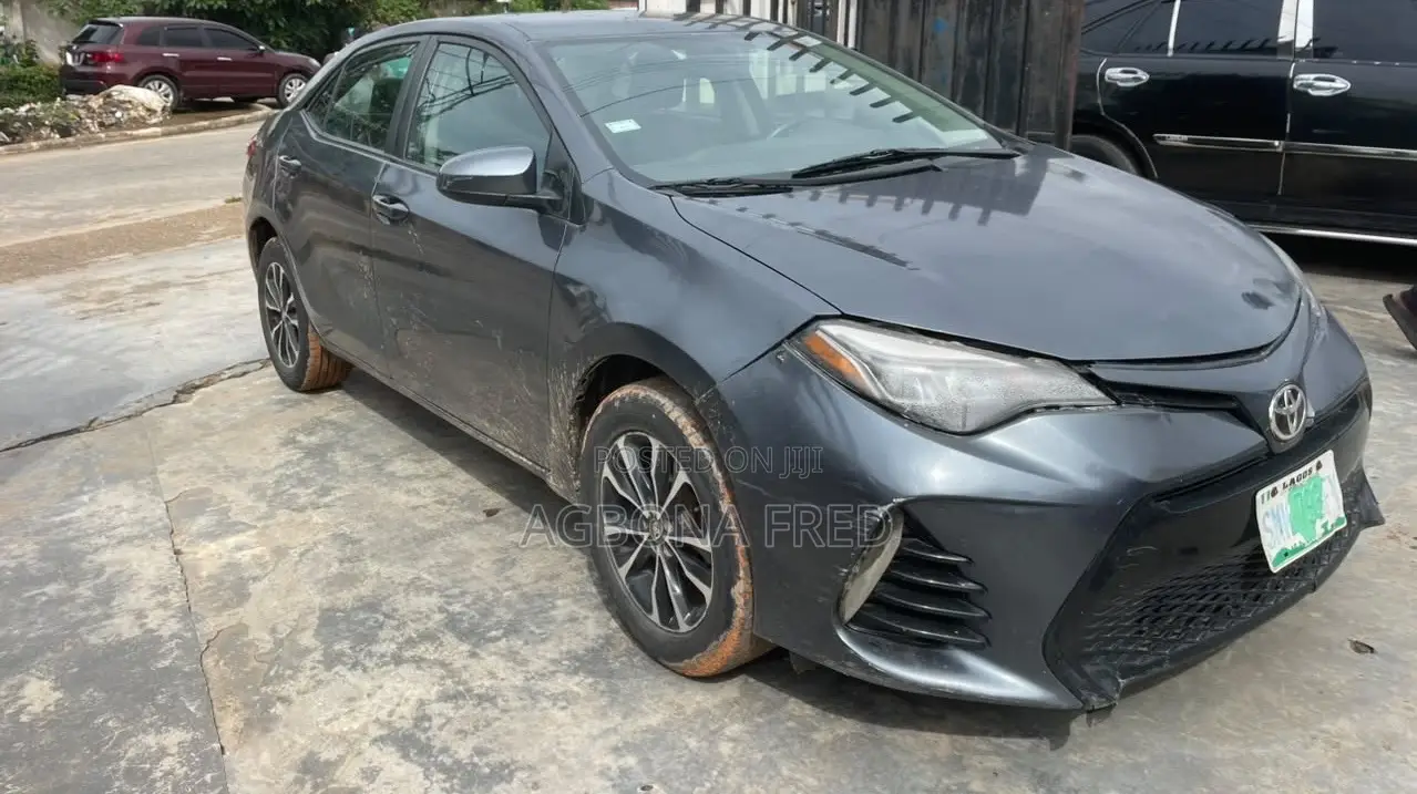 Toyota Corolla 2015 Gray
