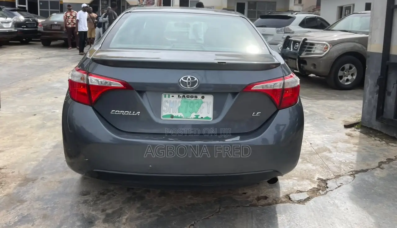 Toyota Corolla 2015 Gray