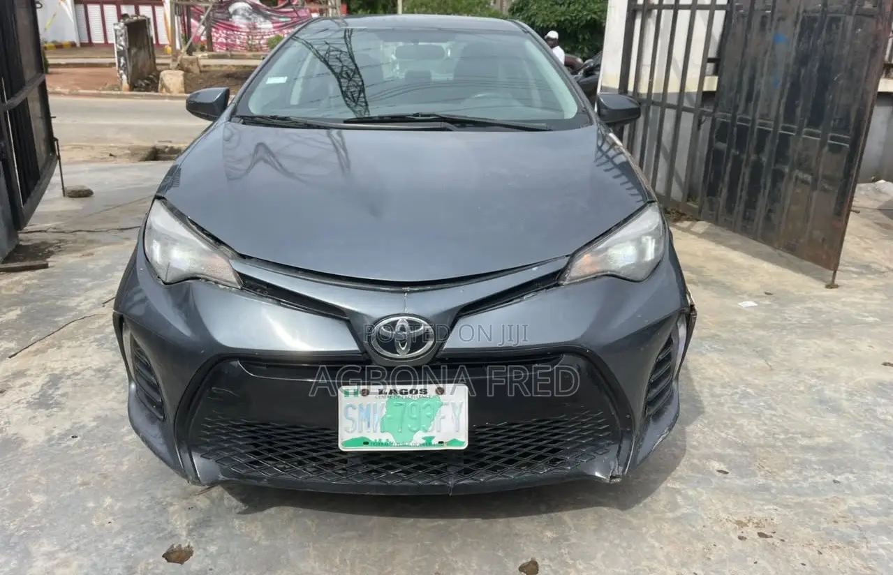 Toyota Corolla 2015 Gray