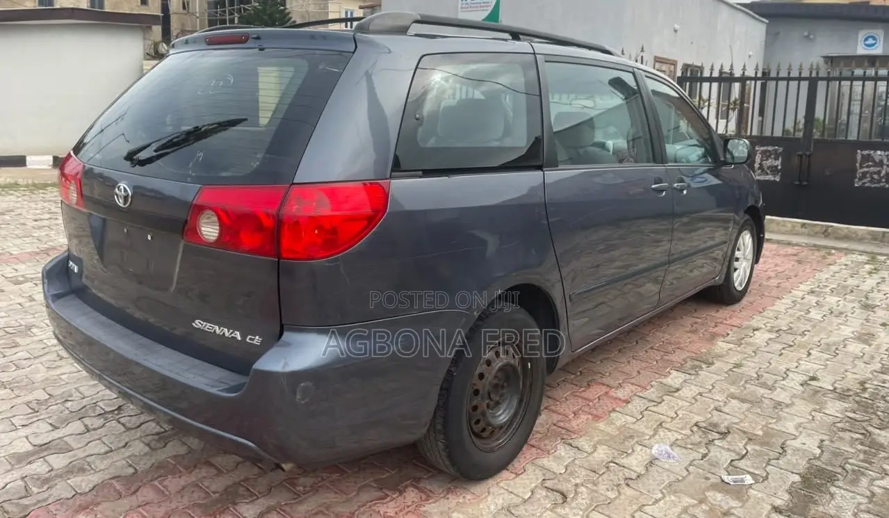 Toyota Sienna 2007 Gray