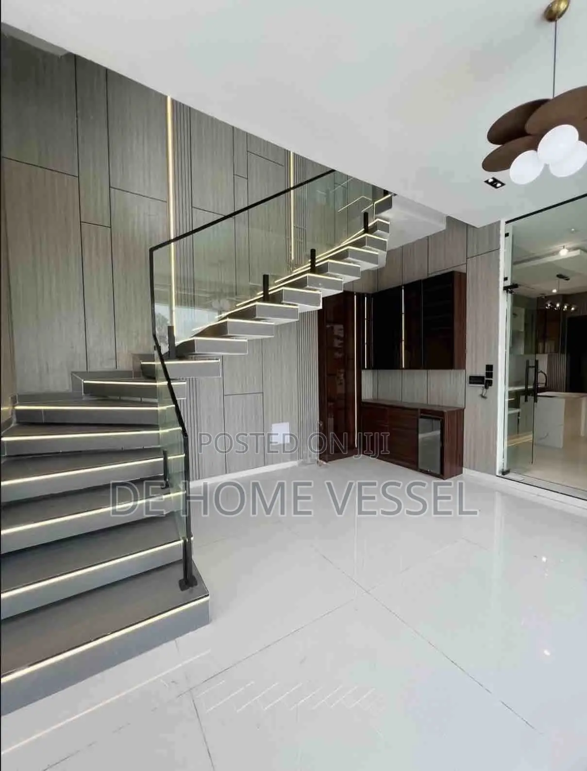 5bdrm Duplex in Osapa london for sale